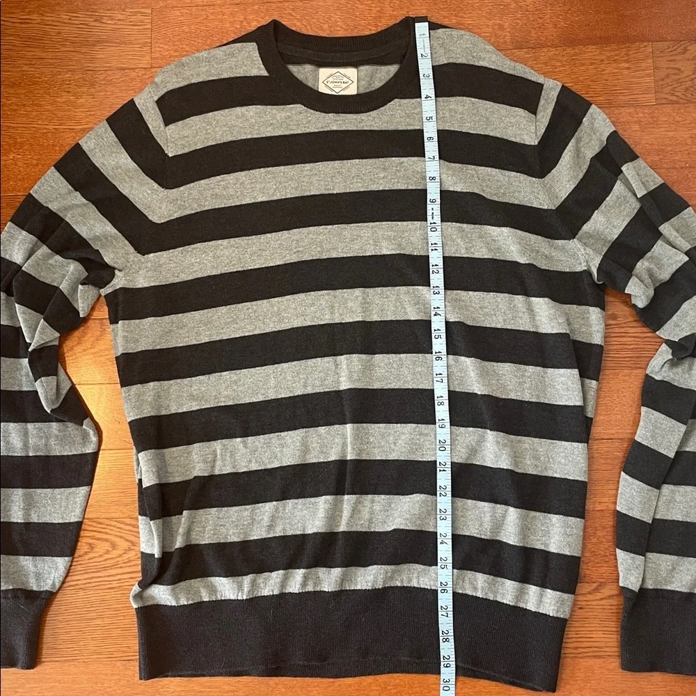 St. John's Bay Men’s Crewneck Sweater Black & Gray Stripes size XL Grunge Punk - Picture 4 of 5